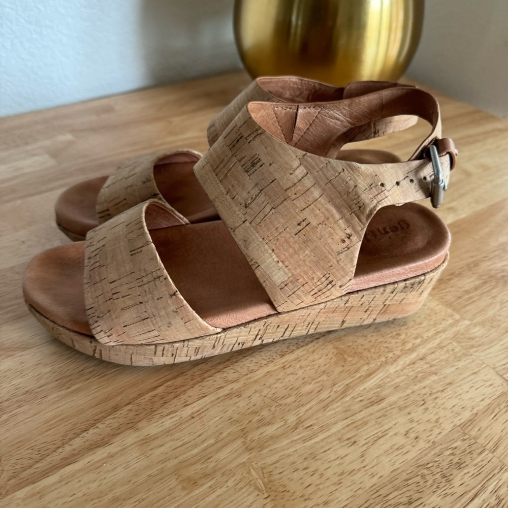 Gentle Souls by Kenneth Cole Women's Lori Platform Sandals Size 7.5 - Picture 14 of 15